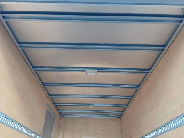 いすゞ エルフ 2RG-NPR88AN(2WD)の写真13