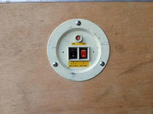 いすゞ エルフ 2RG-NPR88AN(2WD)の写真16