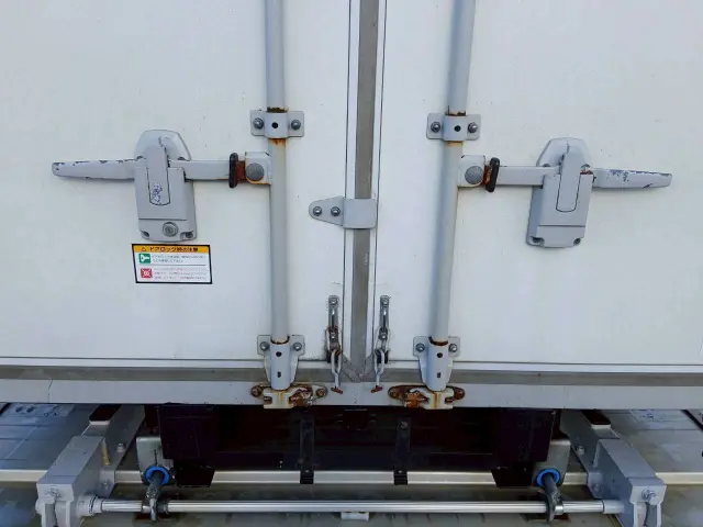 いすゞ エルフ 2RG-NPR88AN(2WD)の写真21