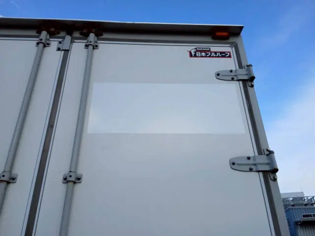 いすゞ エルフ 2RG-NPR88AN(2WD)の写真22