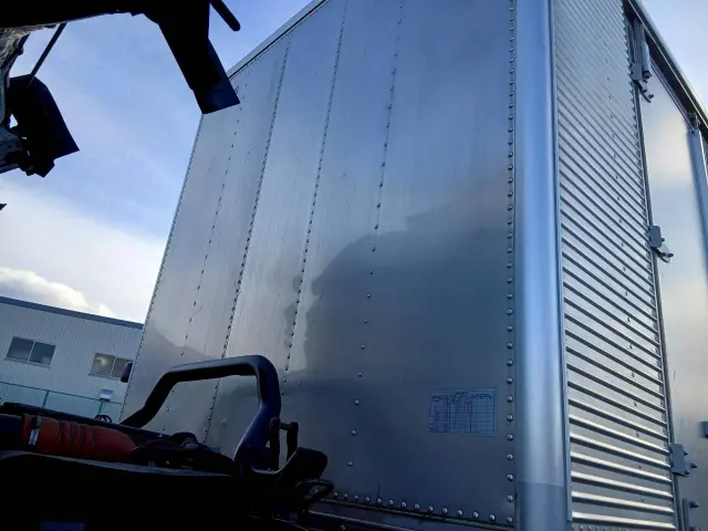 いすゞ エルフ 2RG-NPR88AN(2WD)の写真28