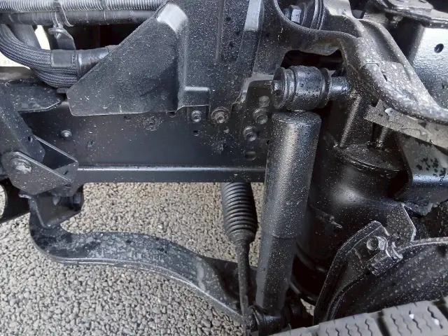 いすゞ エルフ 2RG-NPR88AN(2WD)の写真34