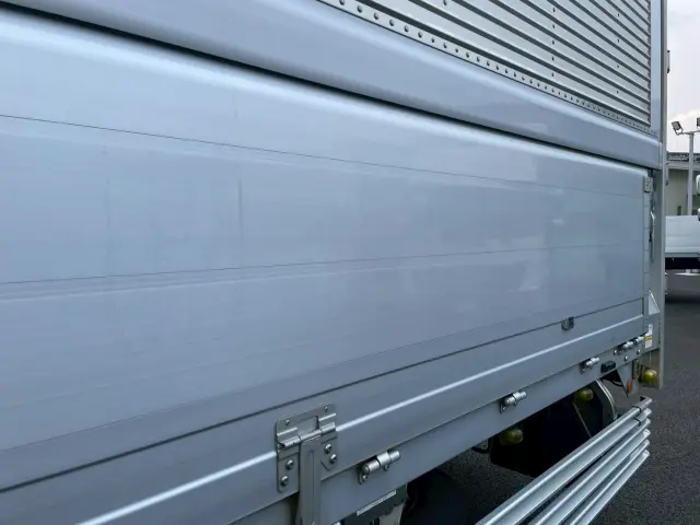 日野 プロフィア 2DG-FW1AHJ(8x4)の写真22