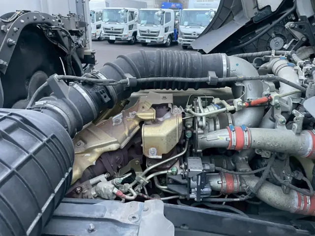 日野 プロフィア 2DG-FW1AHJ(8x4)の写真37