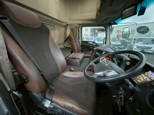 日野 プロフィア 2DG-FW1AHJ(8x4)の写真39