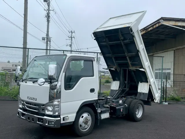 いすゞ エルフ 2PG-NKS88AN(4WD)の写真1
