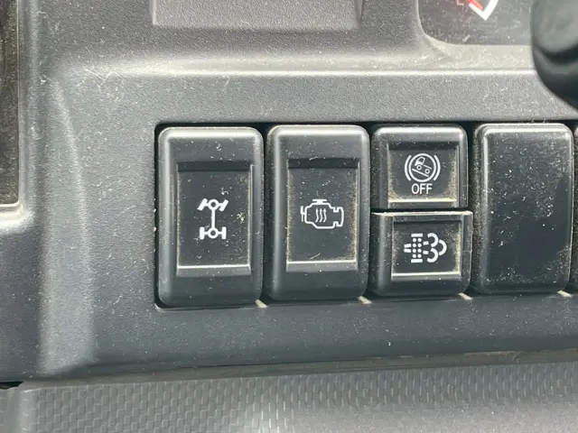 いすゞ エルフ 2PG-NKS88AN(4WD)の写真45