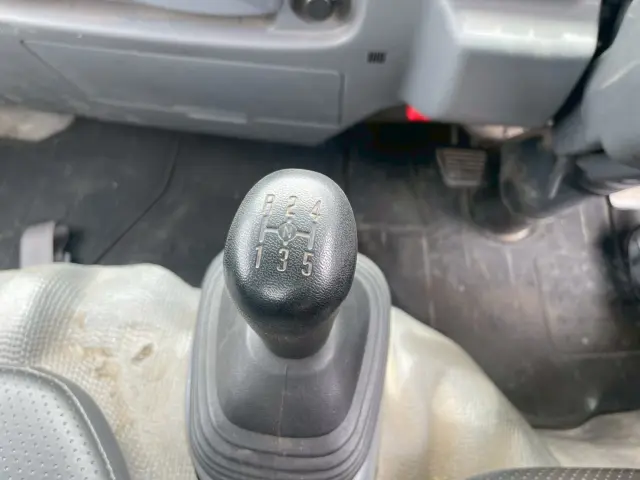 いすゞ エルフ 2PG-NKS88AN(4WD)の写真46