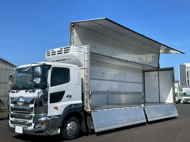 日野 プロフィア 2DG-FW1EHG(8x4)の写真1