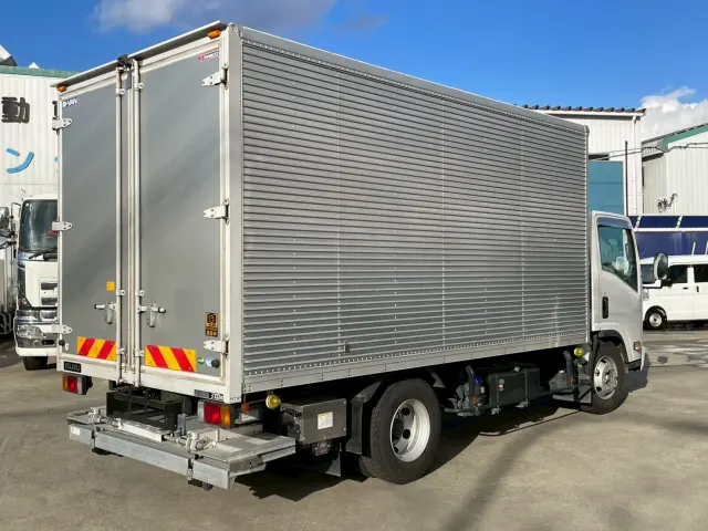 いすゞ エルフ 2RG-NPR88YN(2WD)の写真4