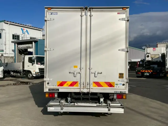 いすゞ エルフ 2RG-NPR88YN(2WD)の写真5