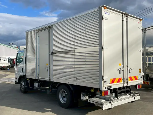 いすゞ エルフ 2RG-NPR88YN(2WD)の写真6