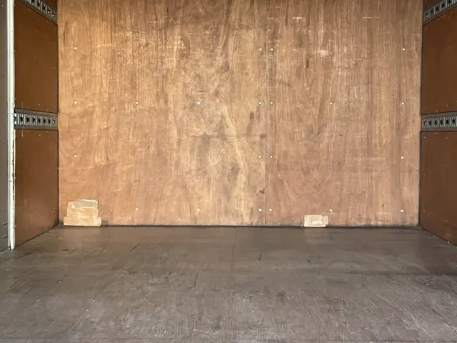 いすゞ エルフ 2RG-NPR88YN(2WD)の写真11