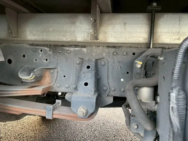 いすゞ エルフ 2RG-NPR88YN(2WD)の写真27