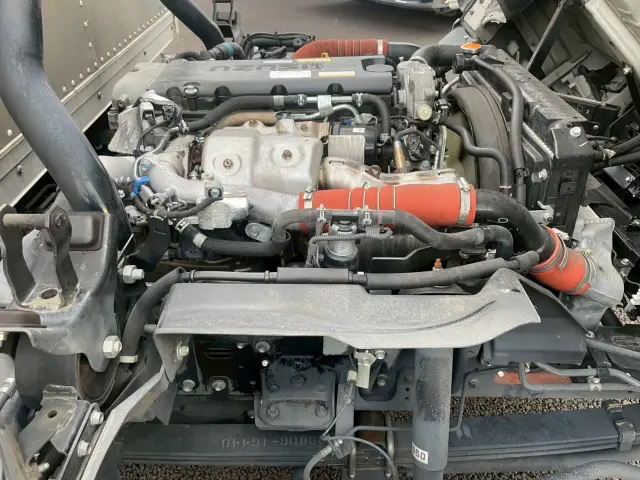 いすゞ エルフ 2RG-NPR88YN(2WD)の写真30