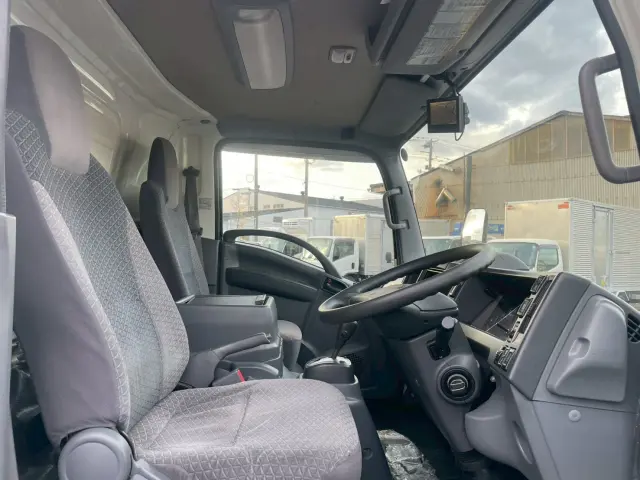 いすゞ エルフ 2RG-NPR88YN(2WD)の写真33