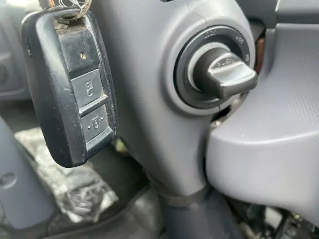 いすゞ エルフ 2RG-NPR88YN(2WD)の写真38