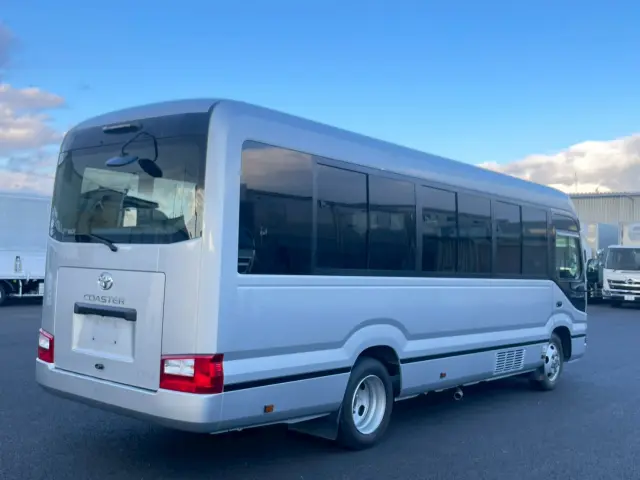 トヨタ コースター SKG-XZB70(2WD)の写真4