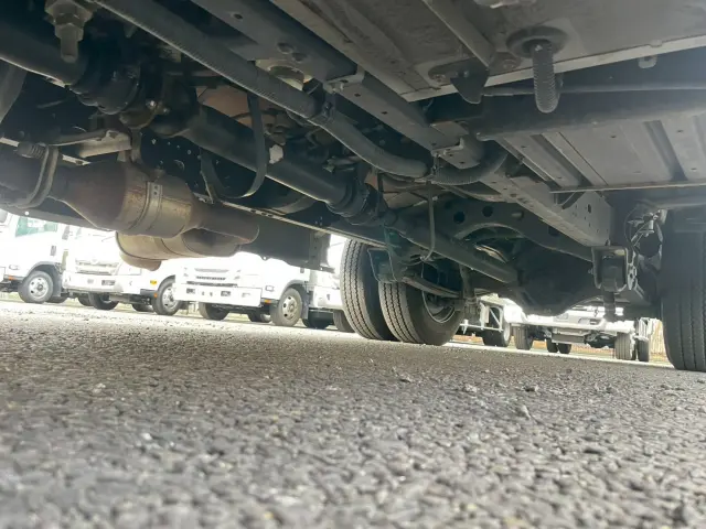 トヨタ コースター SKG-XZB70(2WD)の写真17