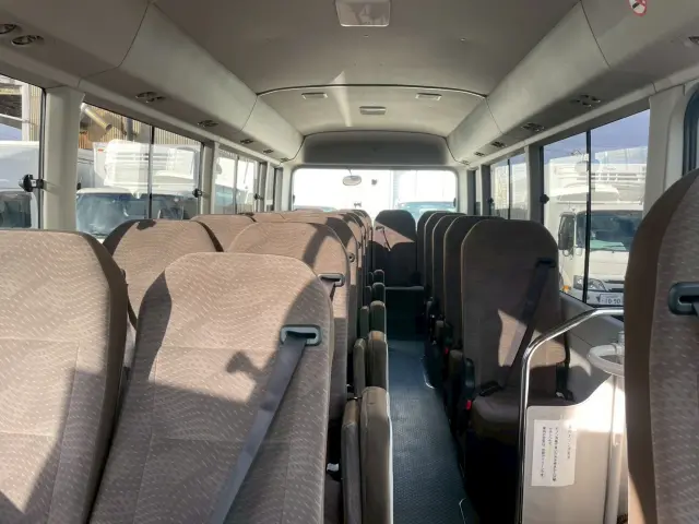 トヨタ コースター SKG-XZB70(2WD)の写真19