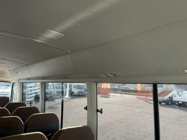 トヨタ コースター SKG-XZB70(2WD)の写真22