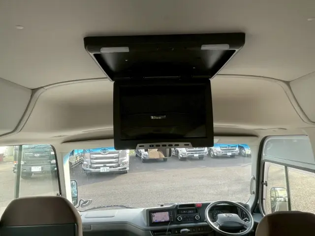 トヨタ コースター SKG-XZB70(2WD)の写真27