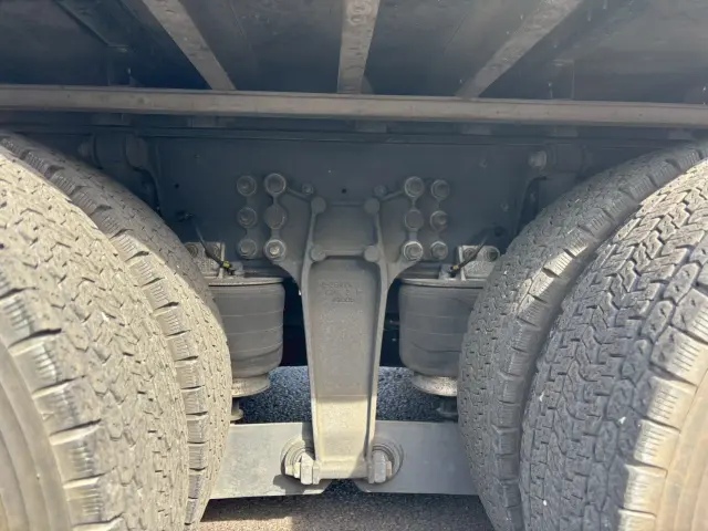 いすゞ ギガ 2PG-CYJ77C(2WD)の写真29