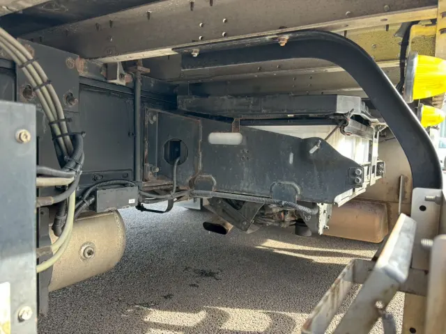 いすゞ ギガ 2PG-CYJ77C(2WD)の写真30