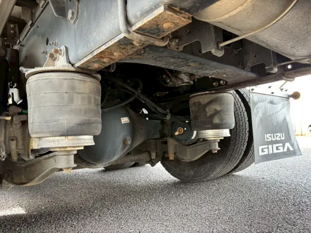 いすゞ ギガ 2PG-CYJ77C(2WD)の写真33