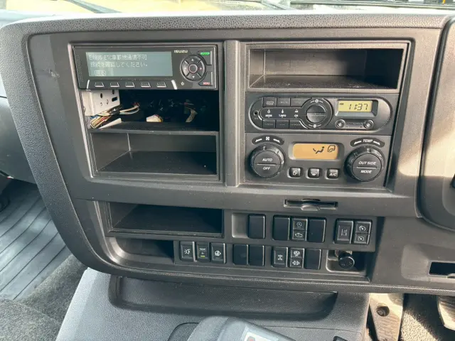 いすゞ ギガ 2PG-CYJ77C(2WD)の写真45