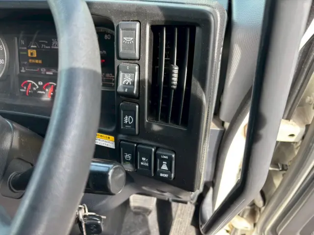 いすゞ ギガ 2PG-CYJ77C(2WD)の写真48