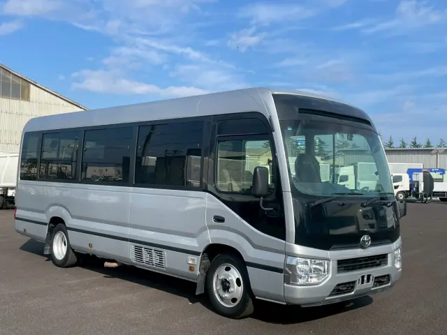 トヨタ コースター SKG-XZB70(2WD)の写真3