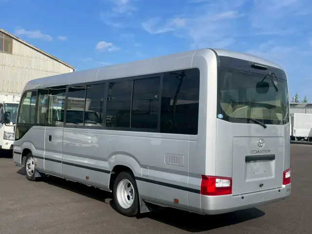 トヨタ コースター SKG-XZB70(2WD)の写真6