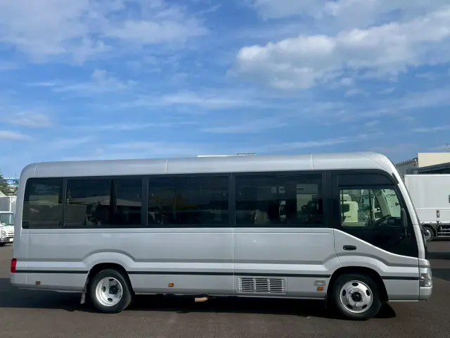 トヨタ コースター SKG-XZB70(2WD)の写真8