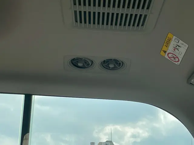 トヨタ コースター SKG-XZB70(2WD)の写真27