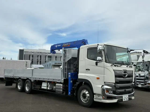 日野 プロフィア 2DG-FS1AHC(6x4)の写真3