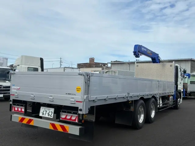日野 プロフィア 2DG-FS1AHC(6x4)の写真4