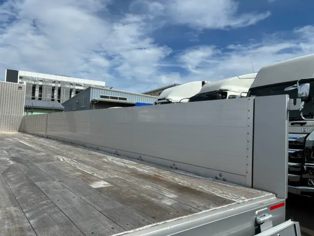 日野 プロフィア 2DG-FS1AHC(6x4)の写真15