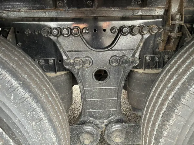 日野 プロフィア 2DG-FS1AHC(6x4)の写真27
