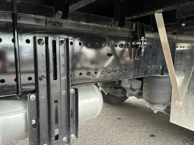 日野 プロフィア 2DG-FS1AHC(6x4)の写真29