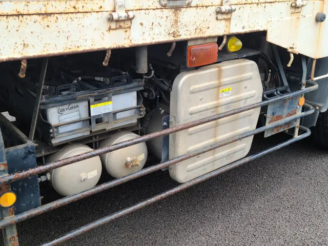 いすゞ ギガ QPG-CYL77B(6x2)の写真33