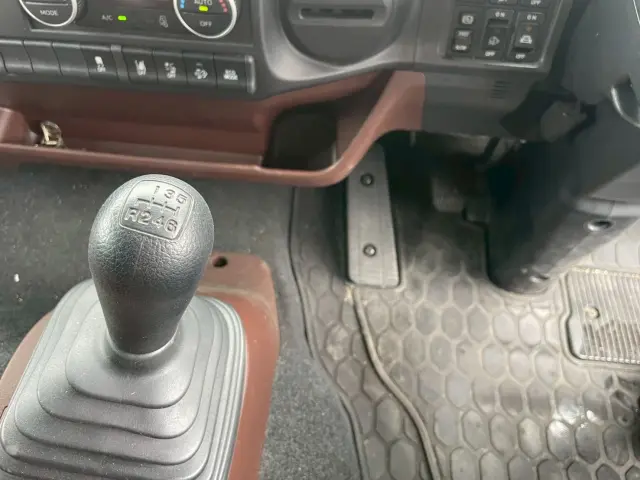 日野 レンジャー 2KG-GD2ABG(2WD)の写真36