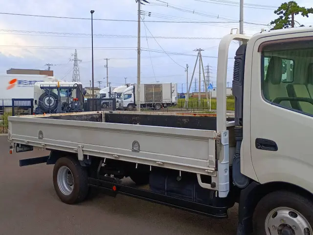 日野 デュトロ TPG-XZU712M(2WD)の写真8