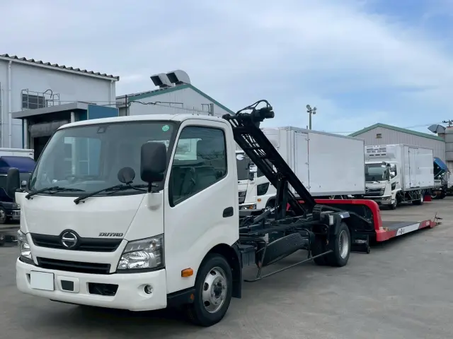 日野 デュトロ TKG-XZU722M(2WD)の写真1