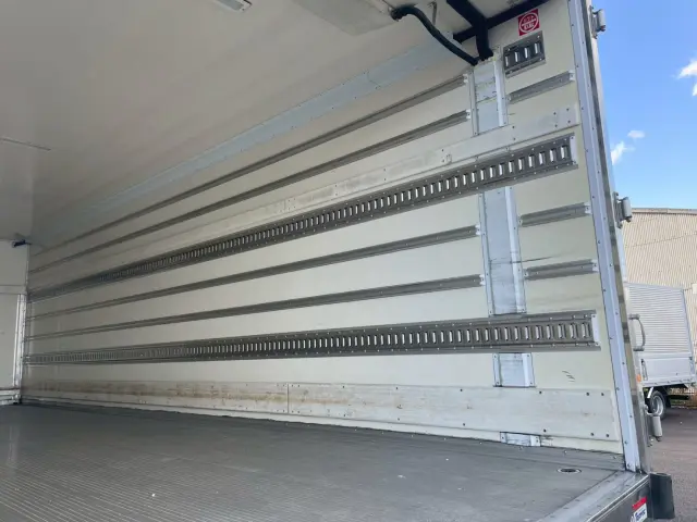 日野 レンジャー 2PG-FE2ABG(2WD)の写真12