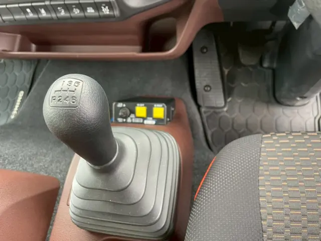 日野 レンジャー 2KG-FE2ACA(2WD)の写真36