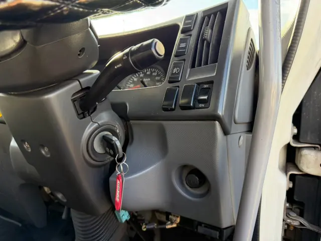 いすゞ フォワード SKG-FSR90S2(2WD)の写真42