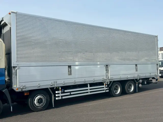 日野 プロフィア 2DG-FW1AHG(8x4)の写真8