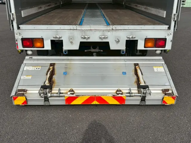 日野 プロフィア 2DG-FW1AHG(8x4)の写真16