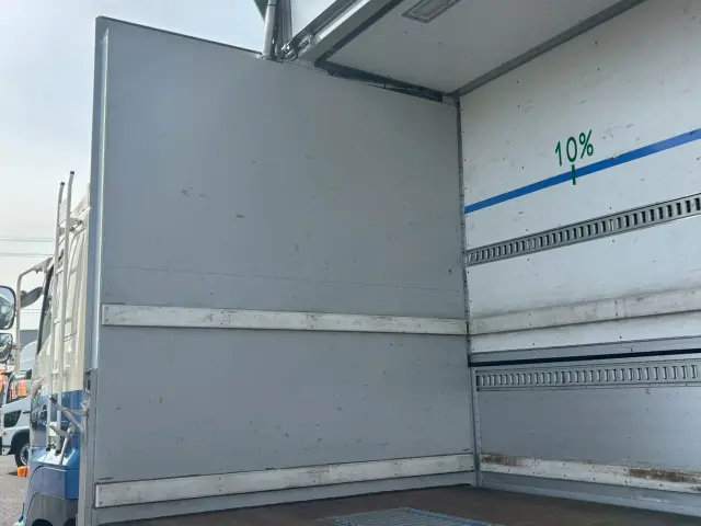 日野 プロフィア 2DG-FW1AHG(8x4)の写真21